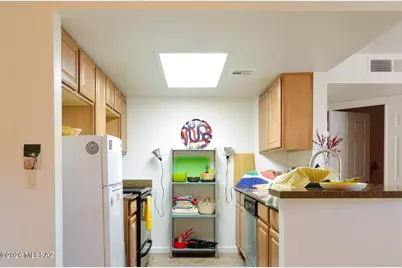 101 S Players Club Drive #APT 1104, Tucson, AZ 85745 - Photo 8