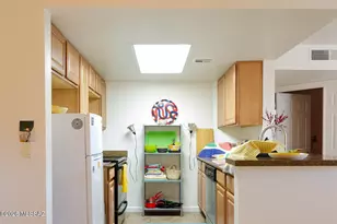 101 S Players Club Dr, Tucson, AZ 85745 - Photo 8