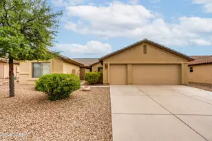 1986 E Orinda Ln, Green Valley, AZ 85614 - Photo 4