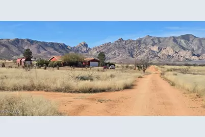 168 W Geneva Street, Pearce, AZ 85625 - Photo 2