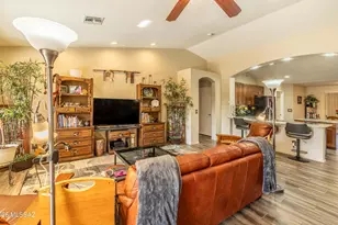 1743 N Oak Hill Ln, Green Valley, AZ 85614 - Photo 2