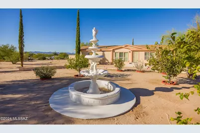 12320 W High Ridge Drive, Tucson, AZ 85736 - Photo 2