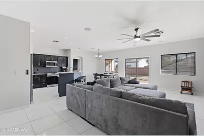 6265 W Ocotillo Meadow Drive, Tucson, AZ 85757 - Photo 4