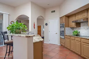 715 W Panorama Rd, Tucson, AZ 85704 - Photo 10