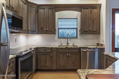 466 E Codd Street, Tucson, AZ 85701 - Photo 16