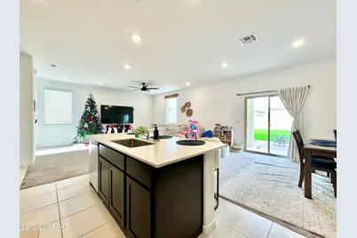 7064 W Vineridge Drive, Tucson, AZ 85757 - Photo 8