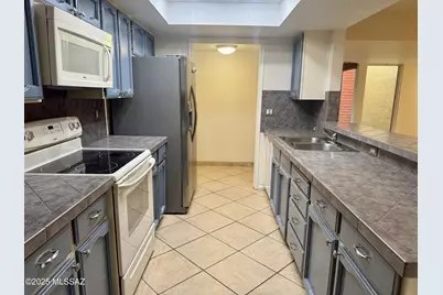 5013 E South Regency Circle, Tucson, AZ 85711 - Photo 16