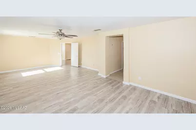 3560 E Silver Buckle Place, Tucson, AZ 85739 - Photo 38