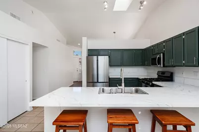 9265 N Hampshire Drive, Tucson, AZ 85742 - Photo 16