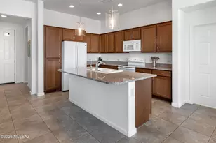 60437 E Arroyo Vista Dr, Oracle, AZ 85623 - Photo 6