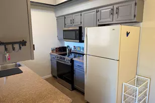 5750 N Camino Esplendora, Tucson, AZ 85718 - Photo 2