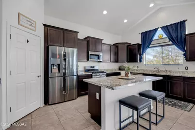 540 S Courts Redford Drive, Vail, AZ 85641 - Photo 8