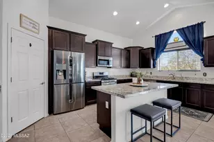 540 S Courts Redford Dr, Vail, AZ 85641 - Photo 8