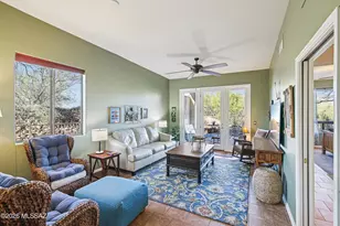 7639 S Vivaldi Ct, Tucson, AZ 85747 - Photo 2