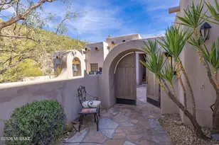 10456 N Buck Ridge Dr, Oro Valley, AZ 85737 - Photo 4