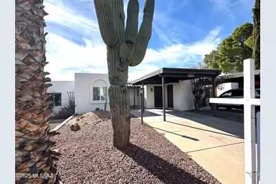 1358 S Desert Meadows Circle, Green Valley, AZ 85614 - Photo 2