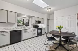 8641 N Candlewood Loop, Tucson, AZ 85704 - Photo 10