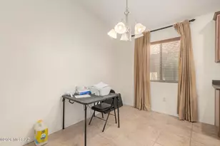 642 W Calle Tolmo, Sahuarita, AZ 85629 - Photo 10