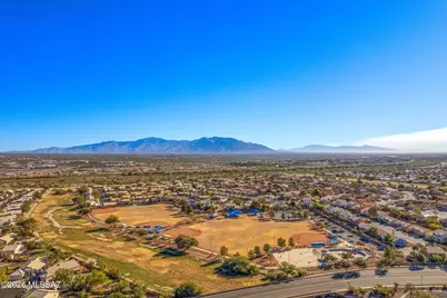 7198 W Rivulet Drive, Tucson, AZ 85743 - Photo 32