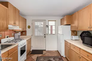 364 S Paseo Lobo, Green Valley, AZ 85614 - Photo 10