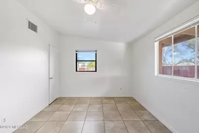 702 N Silverbell Road, Tucson, AZ 85745 - Photo 14
