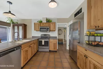 9150 E Helen Street, Tucson, AZ 85715 - Photo 8