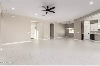 9055 E Bear Canyon Place, Tucson, AZ 85749 - Photo 10