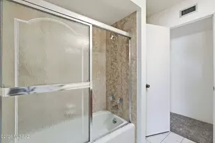 7754 E Hawthorne St, Tucson, AZ 85710 - Photo 24