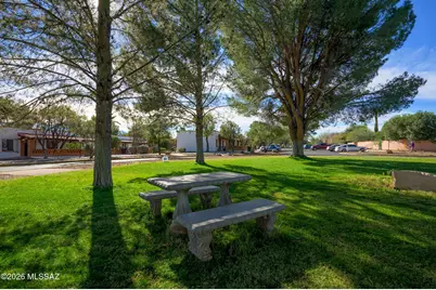 261 S Paseo Tierra #D, Green Valley, AZ 85614 - Photo 18