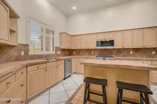 1502 N Coral Bells Dr, Tucson, AZ 85745 - Photo 10