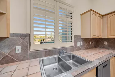 1502 N Coral Bells Drive, Tucson, AZ 85745 - Photo 12