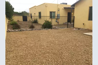 1747 E 10th Street, Tucson, AZ 85719 - Photo 14