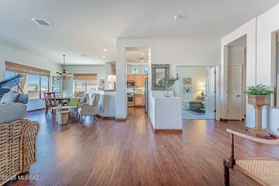 976 W Tenniel Drive, Green Valley, AZ 85614 - Photo 8