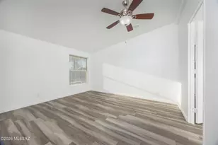 8033 S Farmcreek Dr, Tucson, AZ 85756 - Photo 8