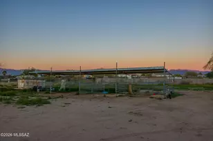 8033 S Farmcreek Dr, Tucson, AZ 85756 - Photo 18