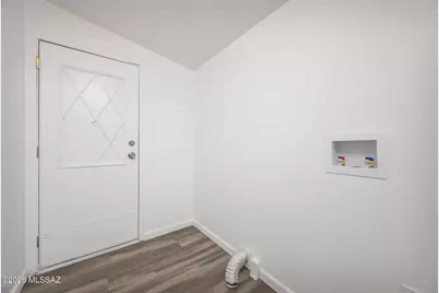 8033 S Farmcreek Drive, Tucson, AZ 85756 - Photo 14