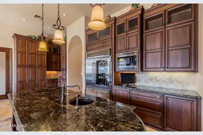 15275 N Silent Vista Court, Marana, AZ 85658 - Photo 14