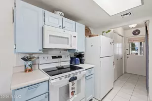 260 N Camino del Vate, Green Valley, AZ 85614 - Photo 12