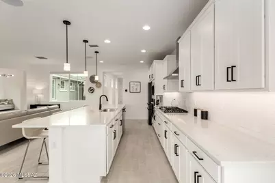 7774 W Laurel Lane, Marana, AZ 85658 - Photo 12