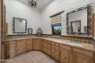 5705 N Lady Ln, Tucson, AZ 85704 - Photo 32