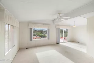 145 W Pinon Dr, Green Valley, AZ 85614 - Photo 6