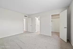 9422 E Barrudean Hills St, Tucson, AZ 85710 - Photo 34