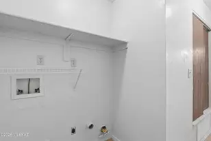 5990 S Pin Oak Dr, Tucson, AZ 85746 - Photo 12