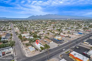 1466 W St Marys Rd, Tucson, AZ 85745 - Photo 20