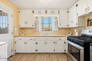 336 E 24th St, Tucson, AZ 85713 - Photo 10