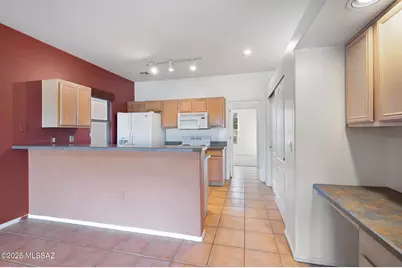 3809 S Camino Del Golfista, Green Valley, AZ 85614 - Photo 12