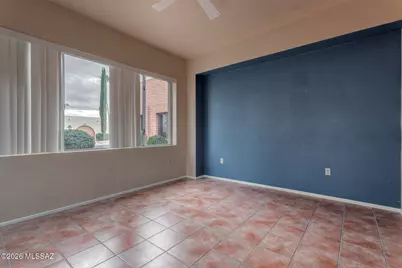 1020 W Camino Velasquez, Green Valley, AZ 85622 - Photo 10
