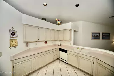 166 N Wellspring Drive, Green Valley, AZ 85614 - Photo 14