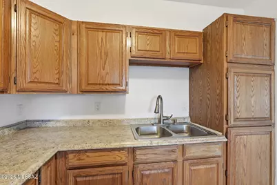 402 W Alaska Street, Tucson, AZ 85706 - Photo 10