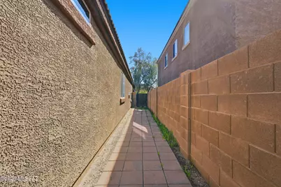 8763 N Black Pine Drive, Tucson, AZ 85743 - Photo 36
